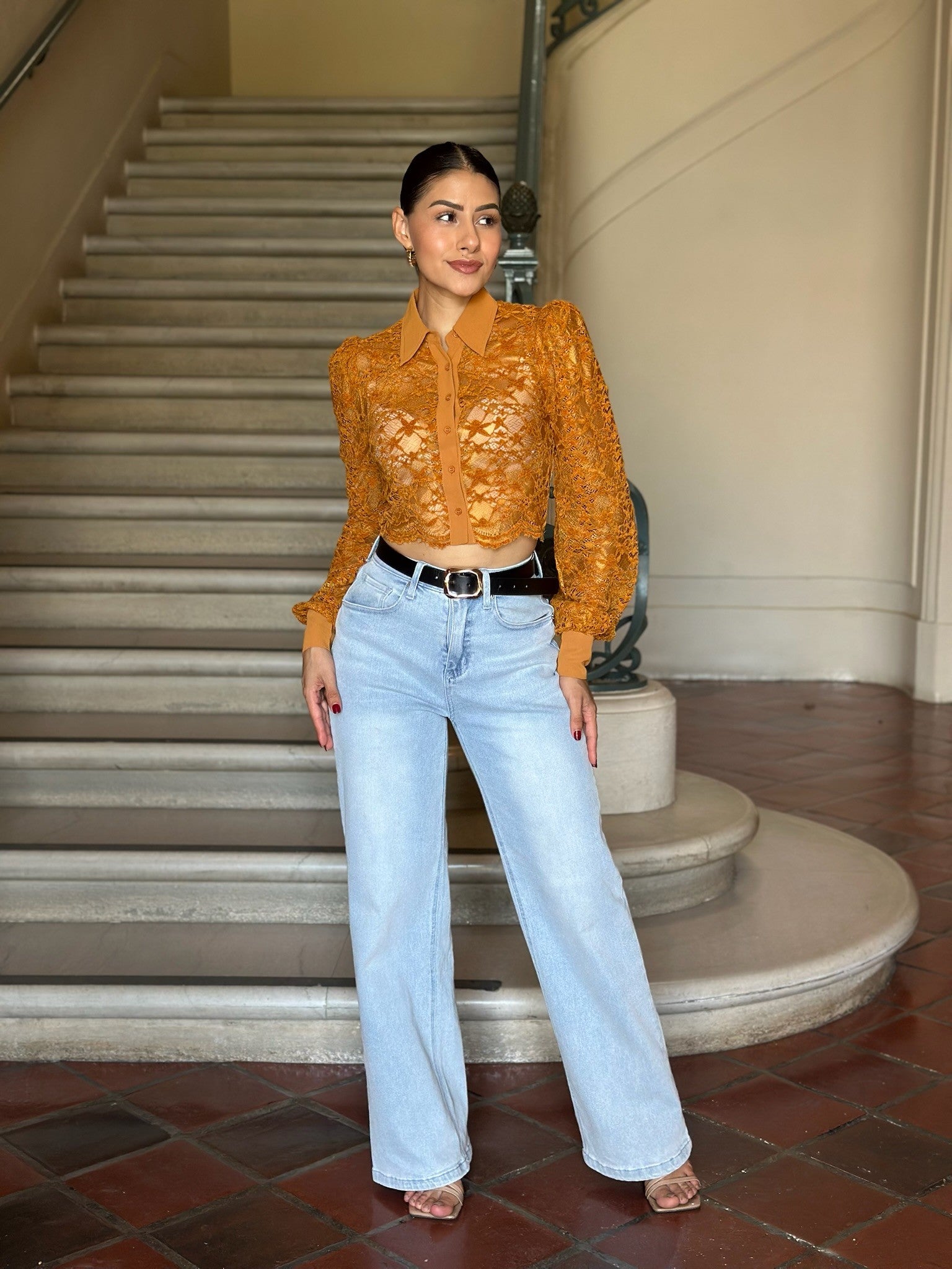Collard Classy Button-down Lace Crop Top Blouse
