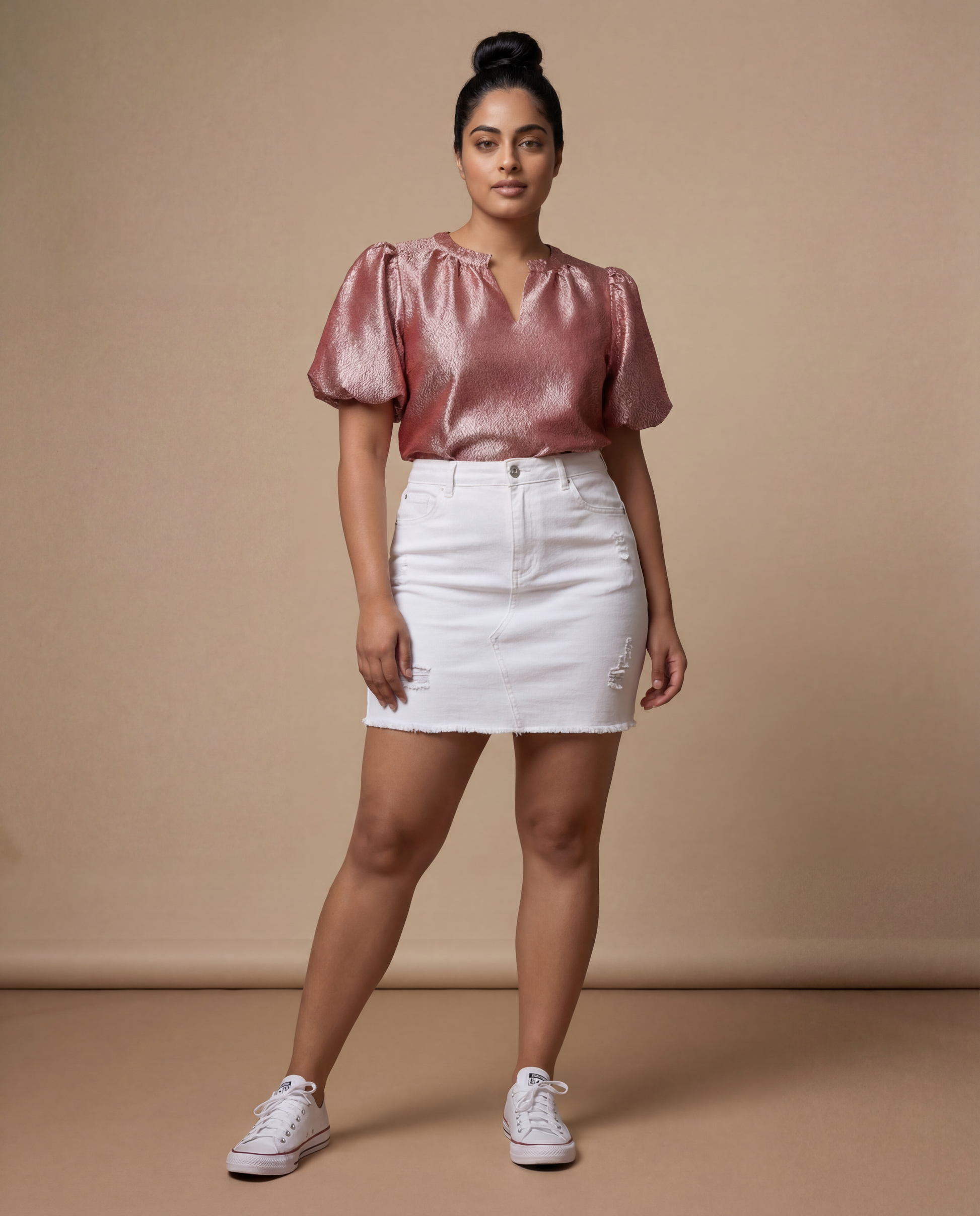 BiBi Jacquard Woven Short Balloon Sleeves V Neck Top